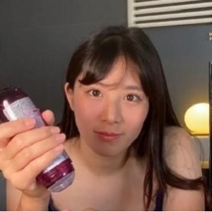 OnlyFans网红妹子-obokozu，喜欢玩白人的亚洲女孩【4V-1.9G】